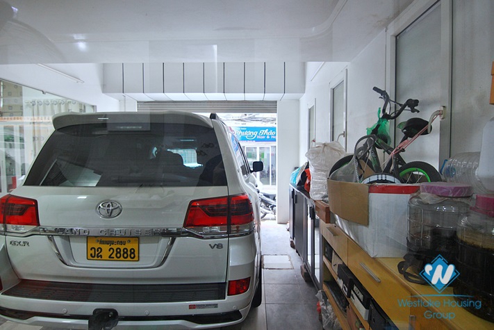 Beautiful house with wooden floor for rent in Au Co area, Tay Ho District 
